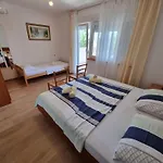 شقة Bruno Mit Blick Auf Wasser By Interhome