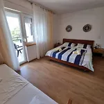Bruno Mit Blick Auf Wasser By Interhome شقة