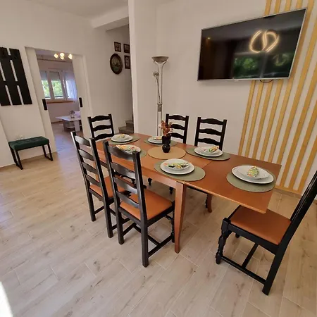 Bruno Mit Blick Auf Wasser By Interhome *